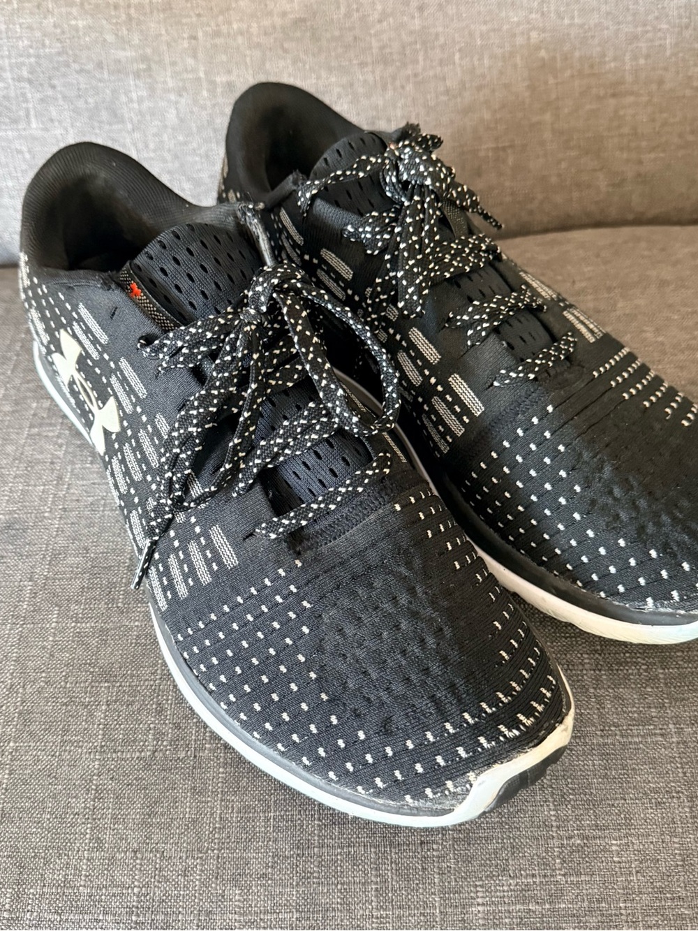 Under Armour Men's Black and White Athletic Sneakers